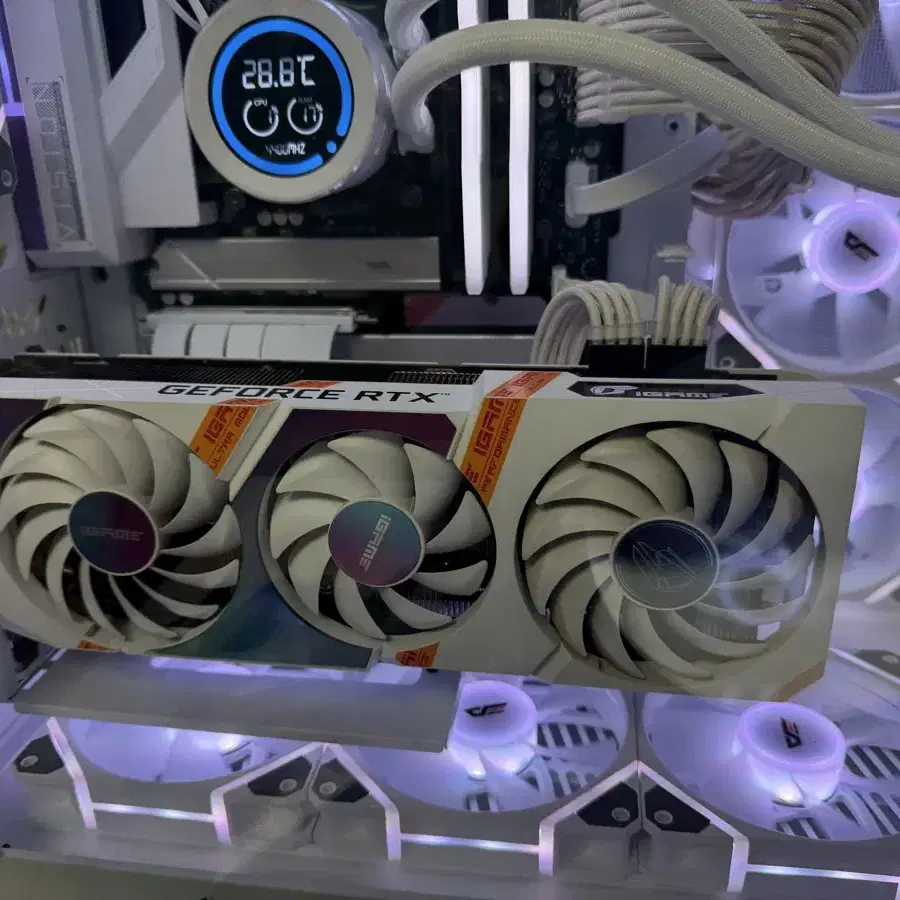 Colorful igame rtx 3060ti 3팬 화이트 판매합니다