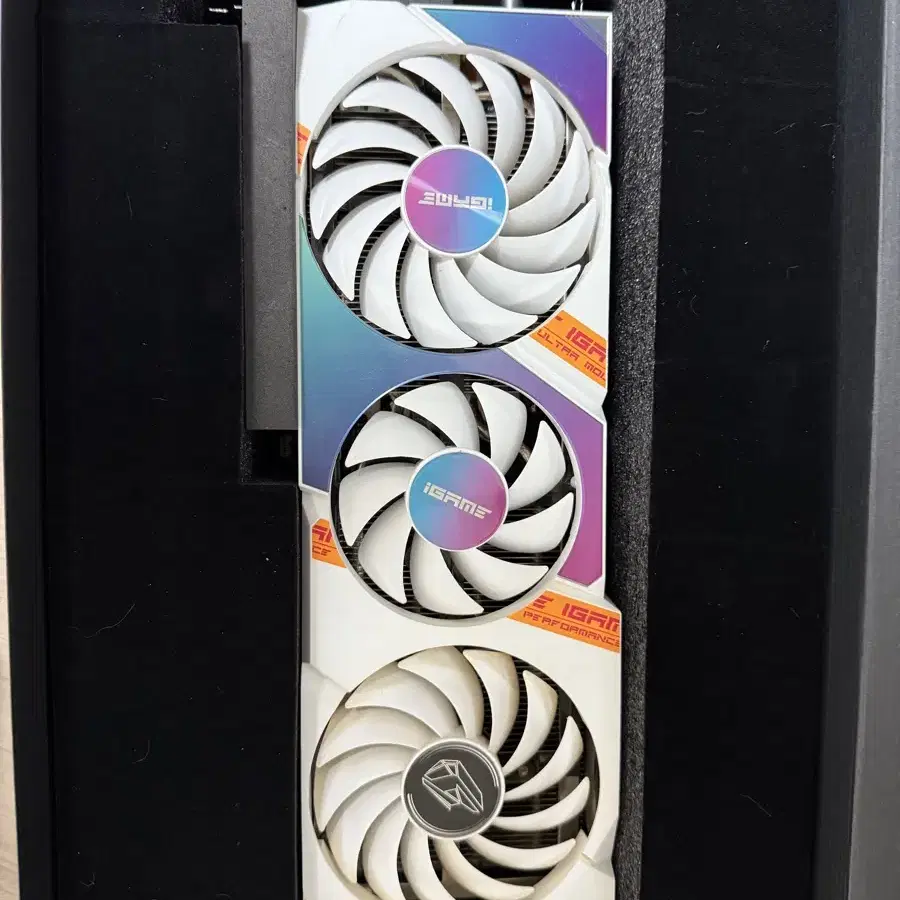 Colorful igame rtx 3060ti 3팬 화이트 판매합니다