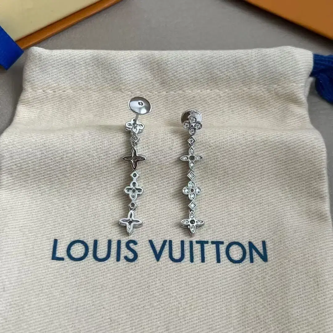 LOUIS VUITTON귀걸이