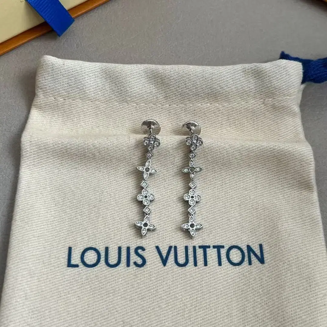 LOUIS VUITTON귀걸이