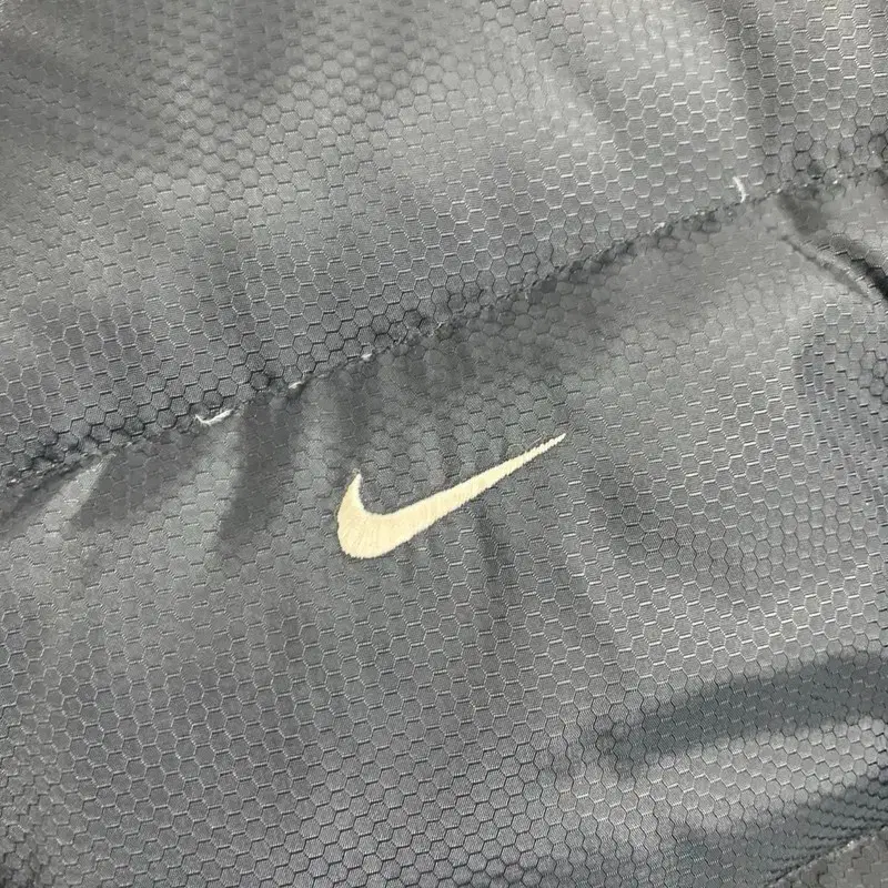 95 NIKE 나이키 스우시 숏패딩 검정