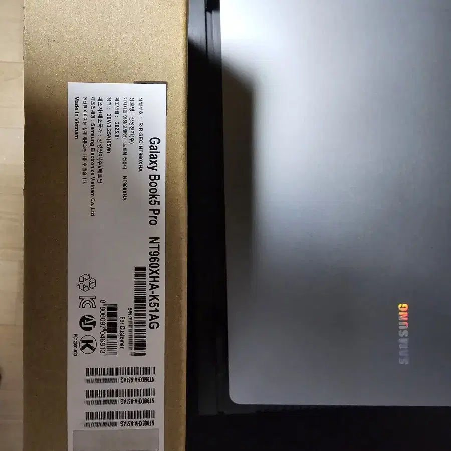 삼성 갤럭시북5프로 16인치 NT960XHA-K51AG