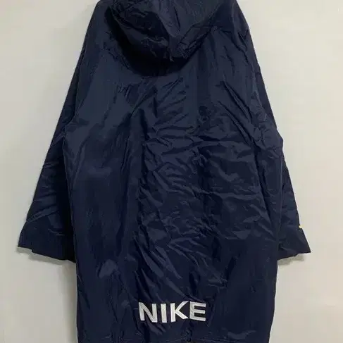 100-105 NIKE 나이키 올드스쿨 롱 돕바 자켓