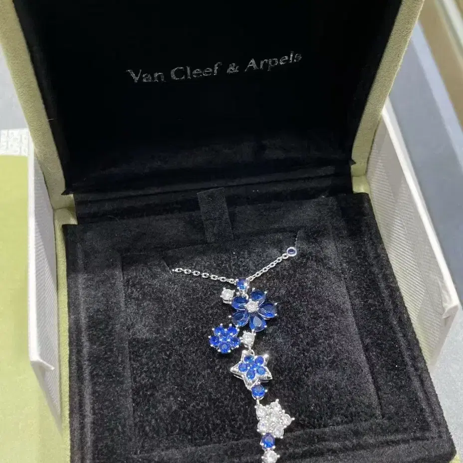 Van Cleef & Arpels목걸이