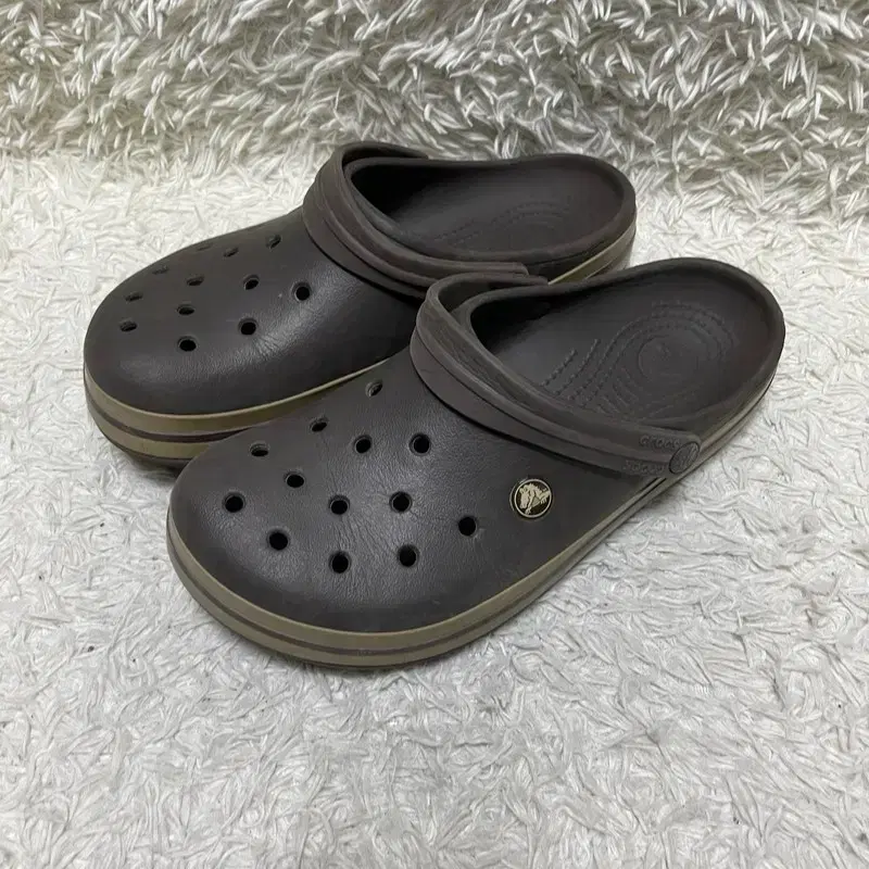 [260] CROCS 크록스 초코브라운 슬리퍼