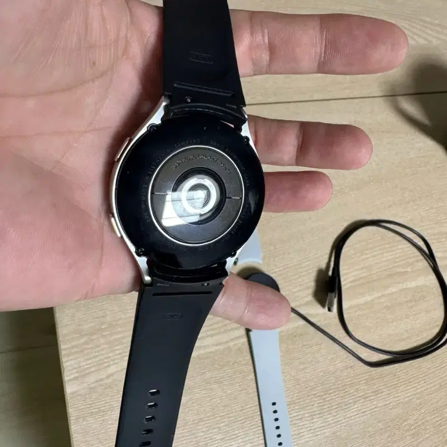 삼성 갤럭시워치4 44mm gps 팝니다