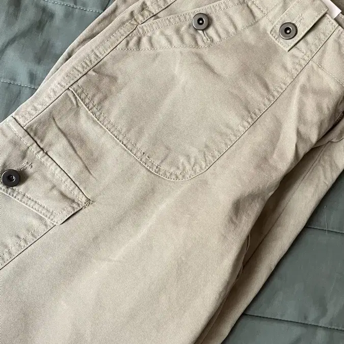 애즈온 JED CARGO PANTS / BEIGE