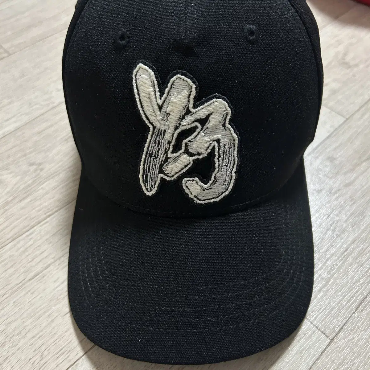 Y-3 요지야마모토 블랙 볼캡