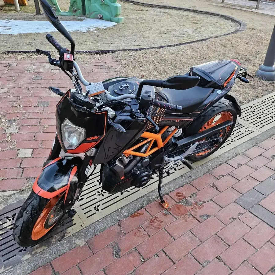 16년식 KTM 듀크390 판매합니다