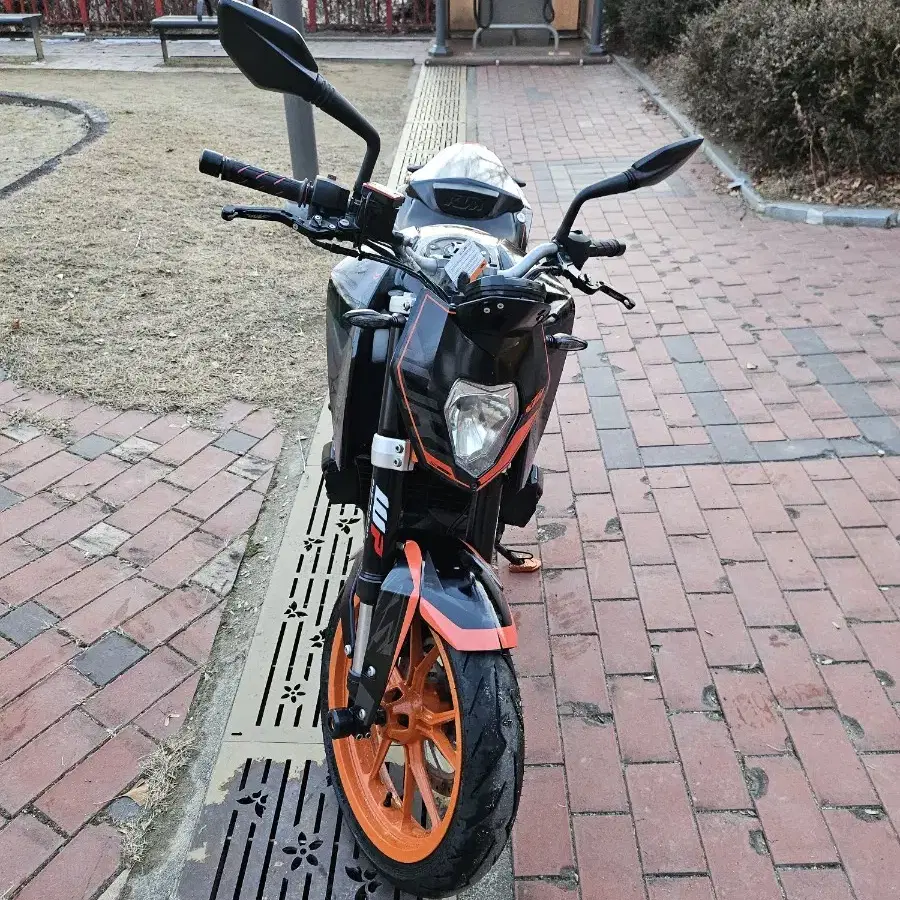 16년식 KTM 듀크390 판매합니다