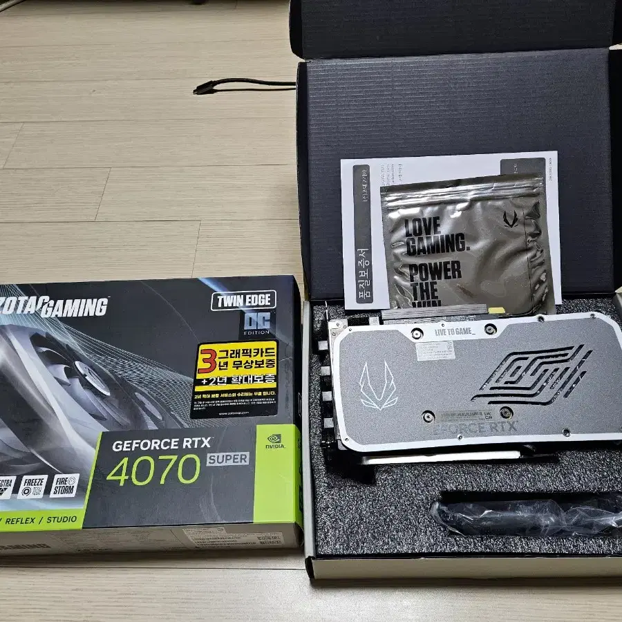 조텍 Gaming 지포스 RTX4070super Twin Edge OC