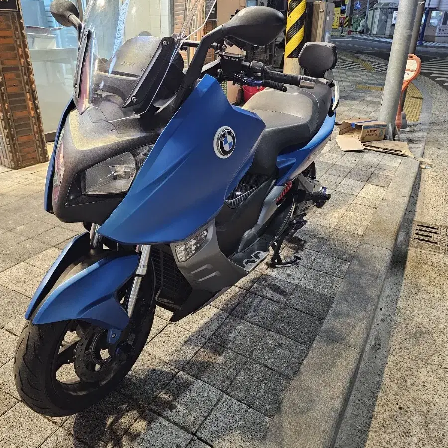 부산 14년식 bmwc600s 팝니다