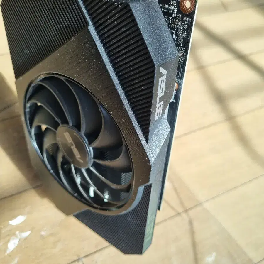 그래픽카드 gtx1650 d6 4gb