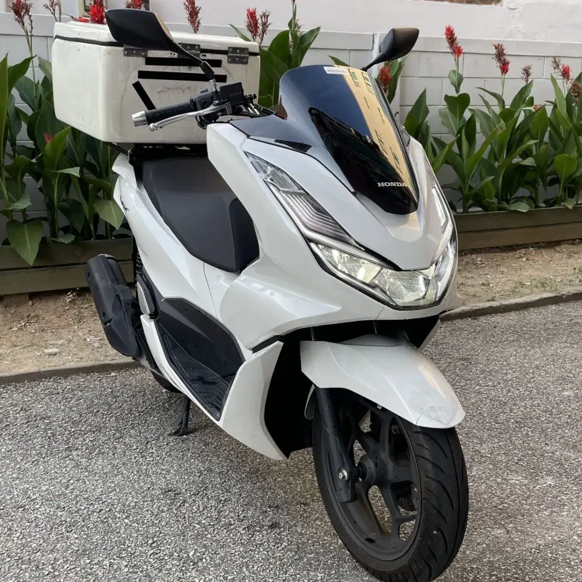 Pcx125 ABS탑재 모델 22년식 신차급 바이크판매