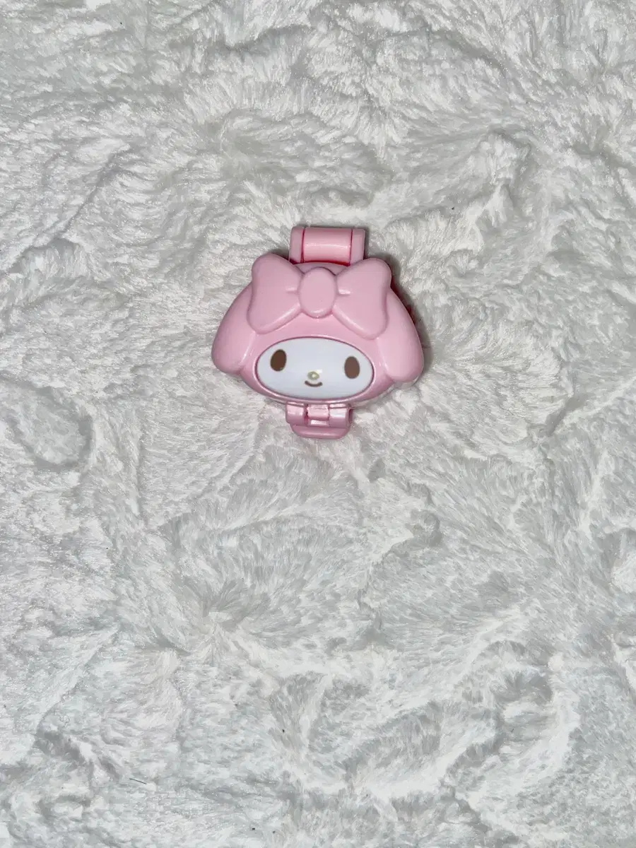 I'm selling the lid of the Japanese My Melody music box. I'll give you a lot of extras!