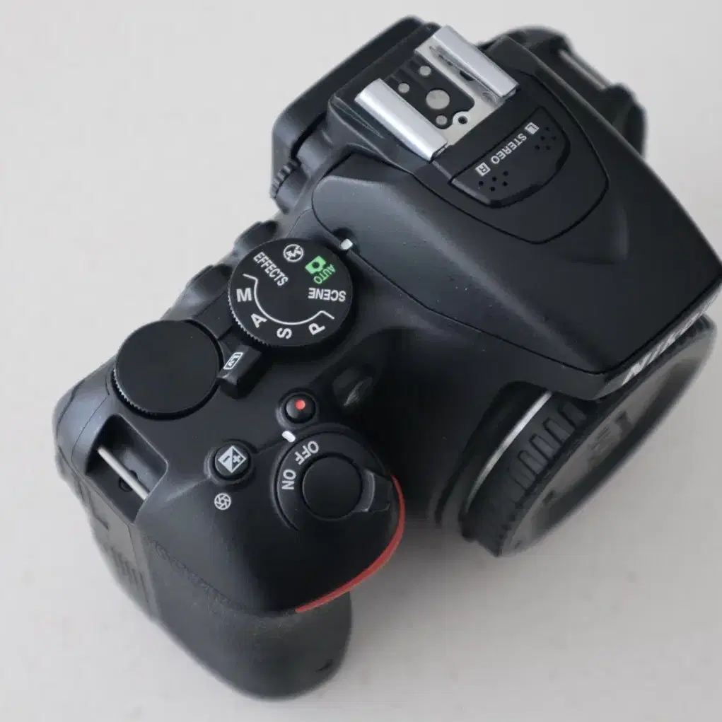 니콘 D5500(블랙바디) DSLR  민트급