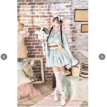 Malymoon 일본과 서양이 어우러진 향수를 불러일으키는 캣걸