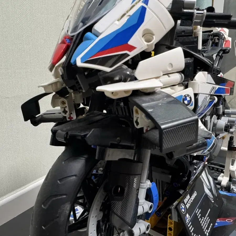 레고42130 BMW M1000RR