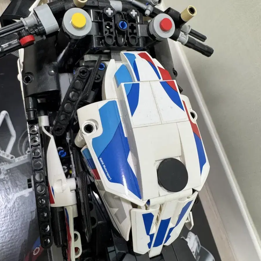 레고42130 BMW M1000RR