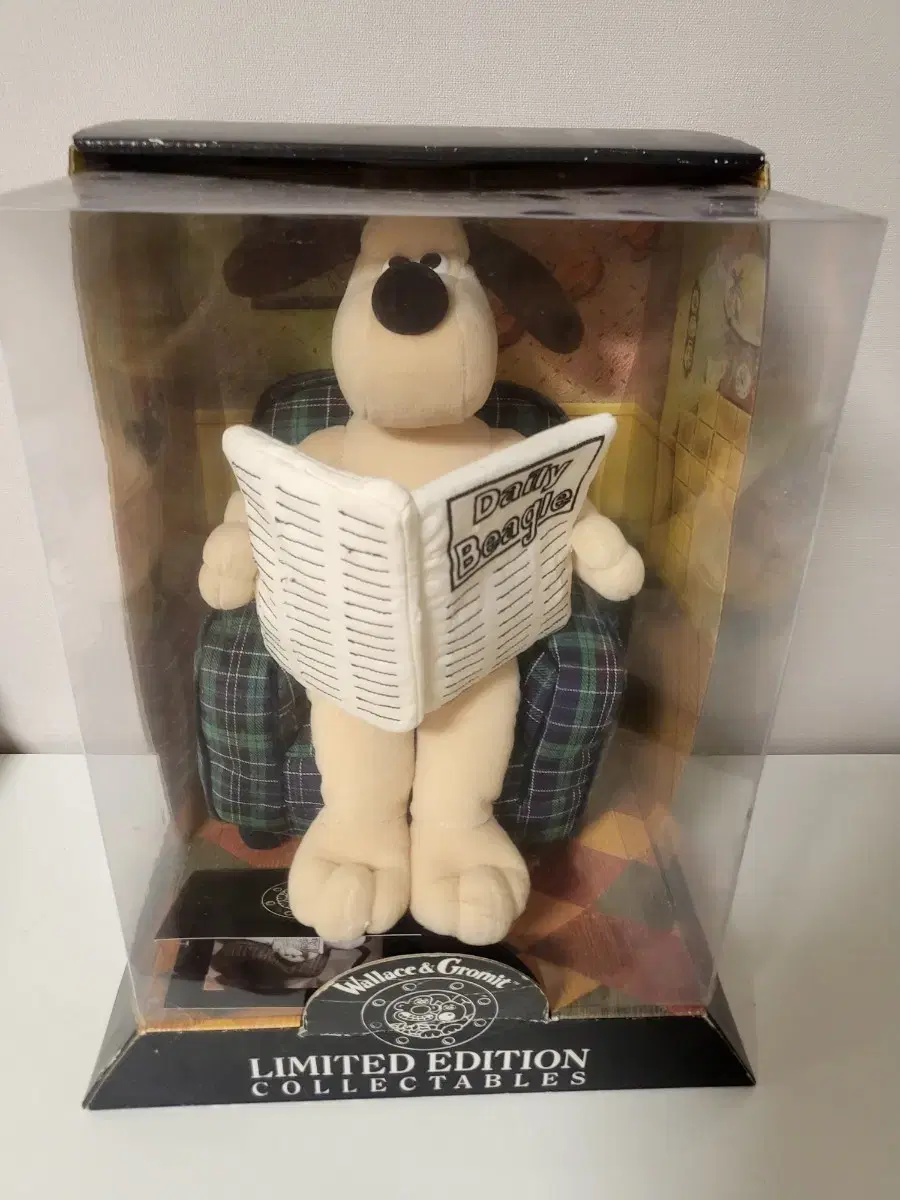 Last Discount Wallace and Gromit Sofa doll Full Box (Limited Edition)