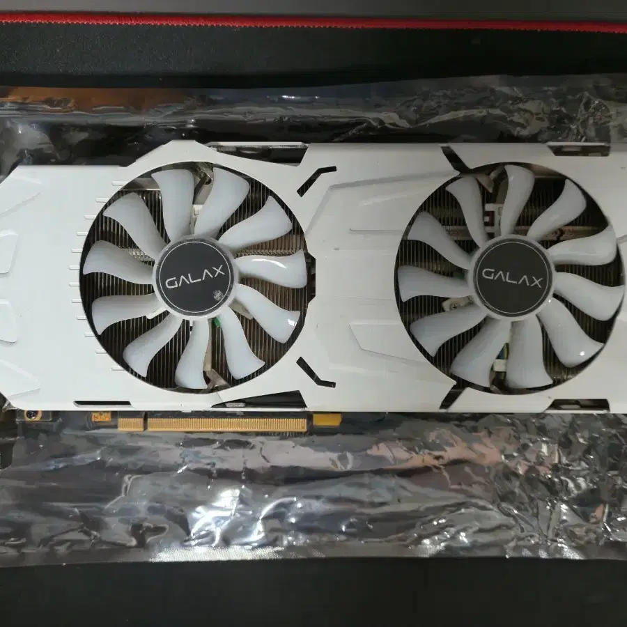 갤럭시 GTX 1080TI 개간지 화이트