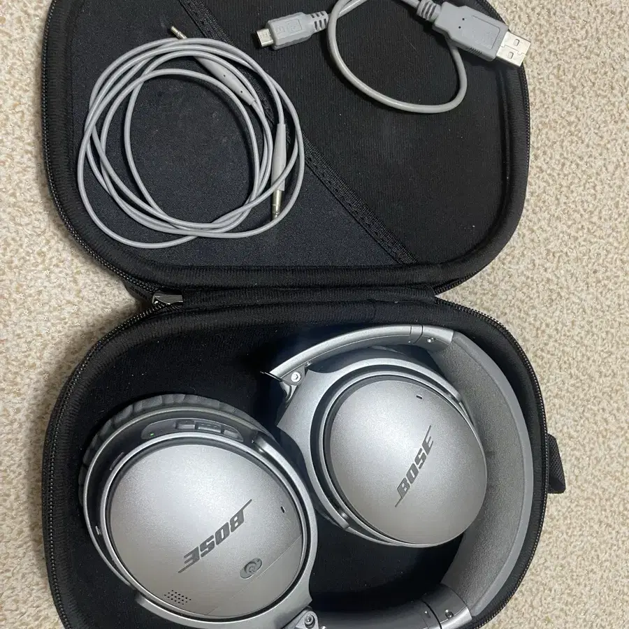 Bose Qc35 2세대 실버 판매합니다