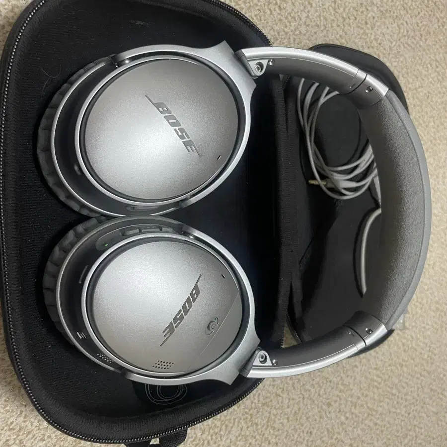 Bose Qc35 2세대 실버 판매합니다