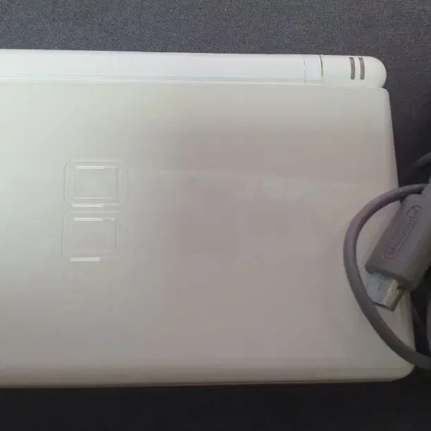 닌텐도 DS Lite + R4 팝니다.