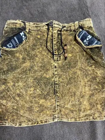 말라이카, 차이니즈 하모크 벨로아 스커트