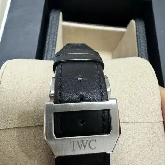 IWC 빅파일럿 43 검판