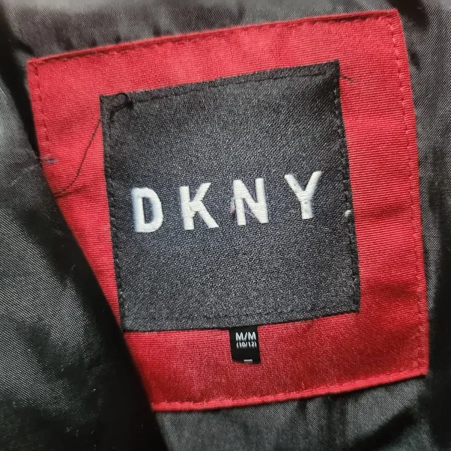 DKNY 패딩