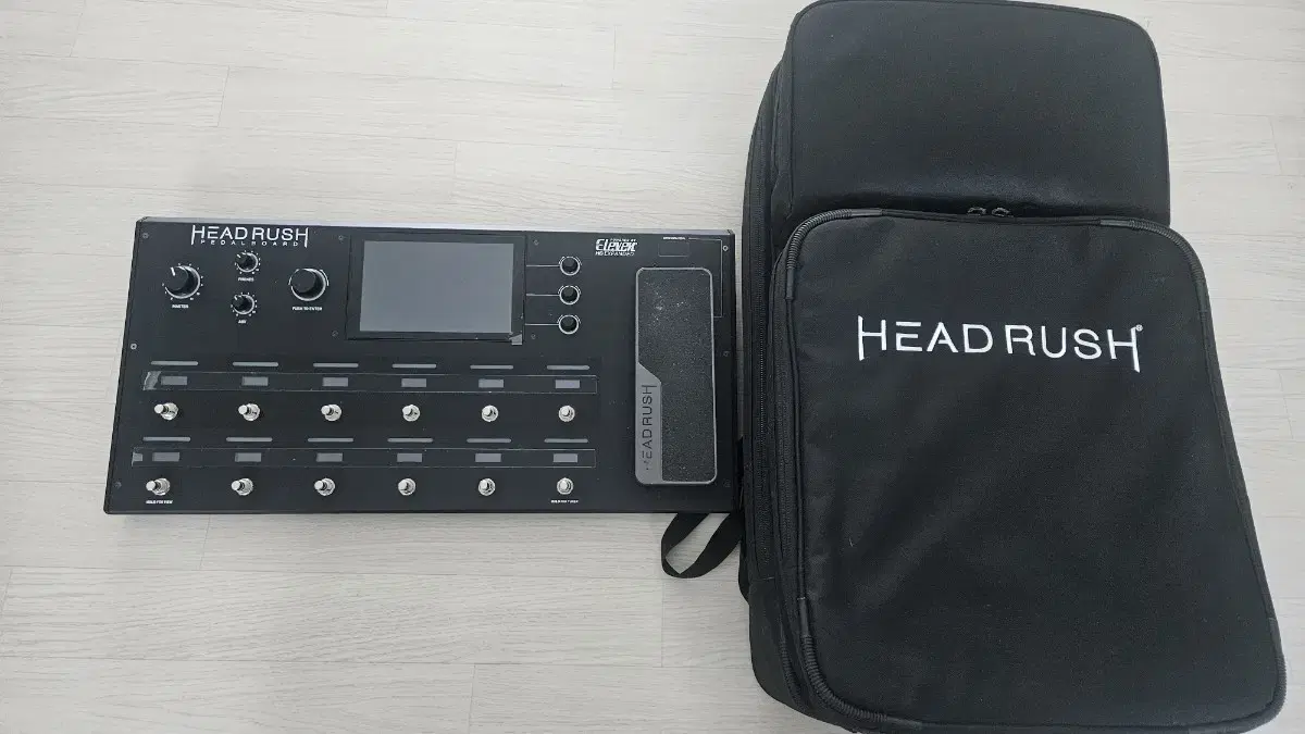 헤드러쉬 페달보드와 정품긱백 급처 (headrush pedalboard)