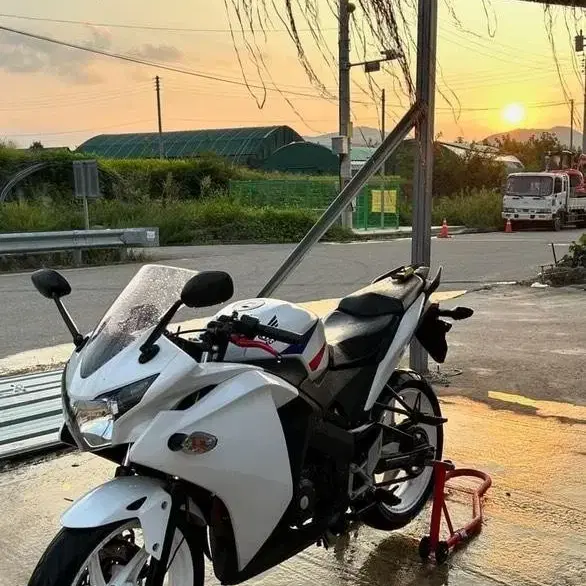 cbr125