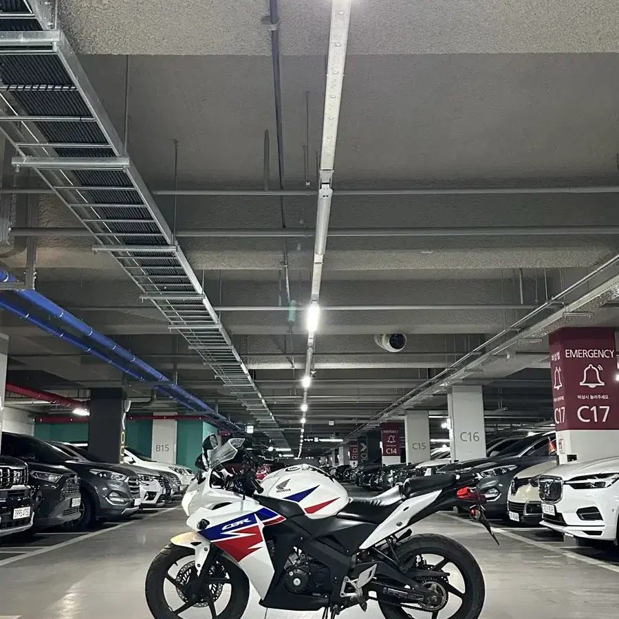 cbr125 건담 2013년식 팝니다! 개인 (업자XX)