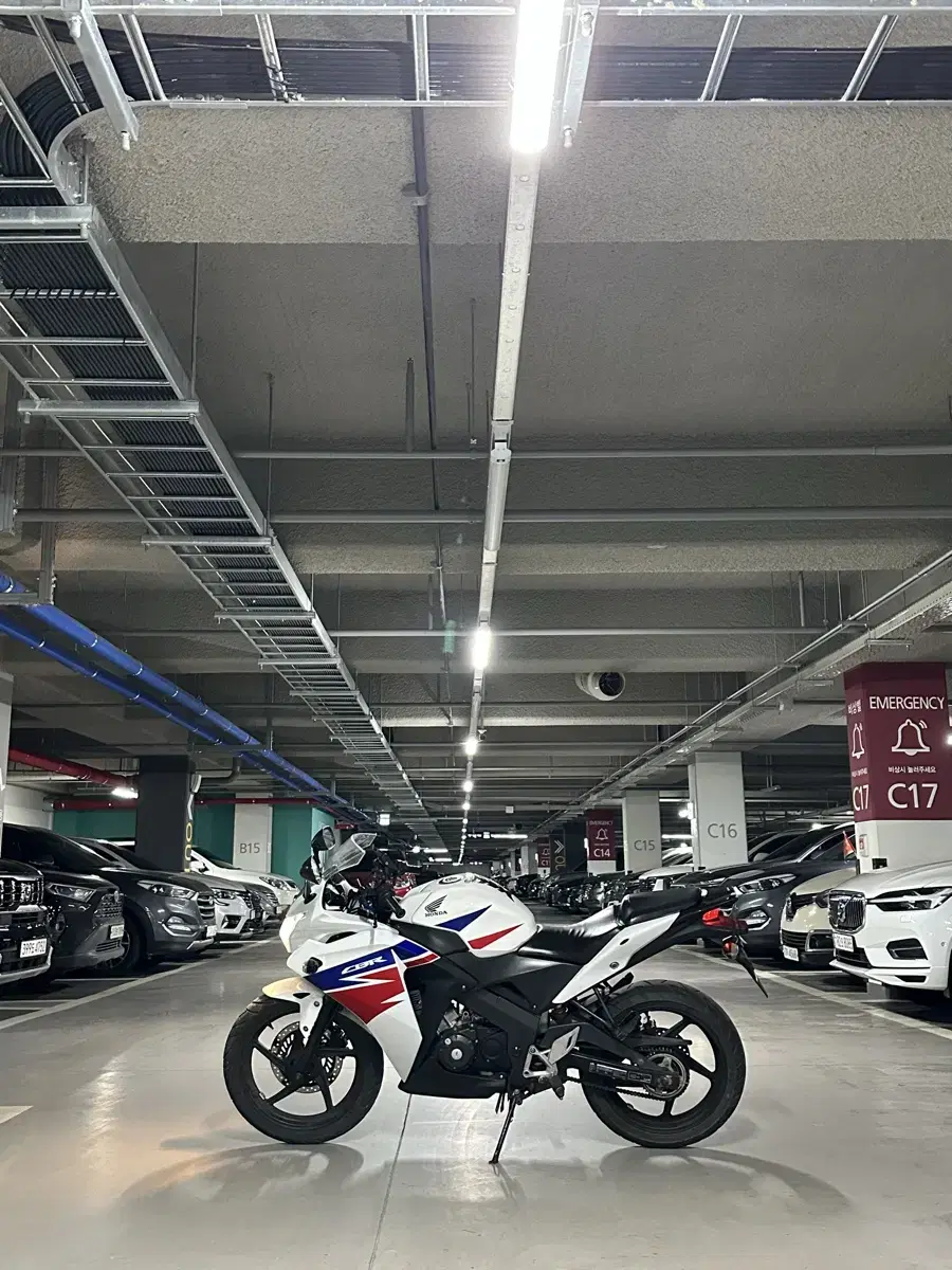 cbr125 건담 2013년식 팝니다! 개인 (업자XX)