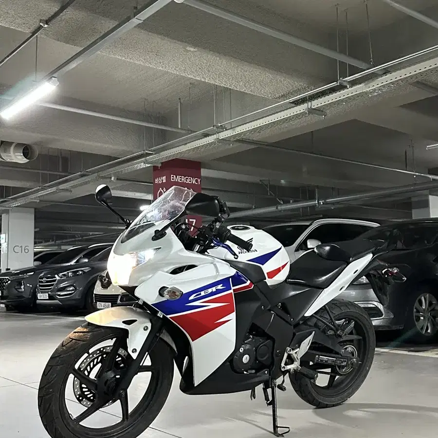 cbr125 건담 2013년식 팝니다! 개인 (업자XX)