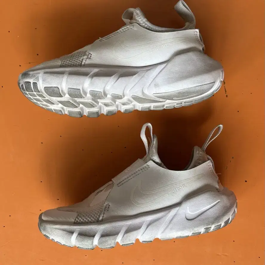 NIKE FLEX RUNNER 2  (사이즈 170)