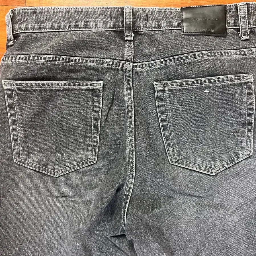 브랜디드1892 GREY HOUSE JEANS WIDE STRAIGH