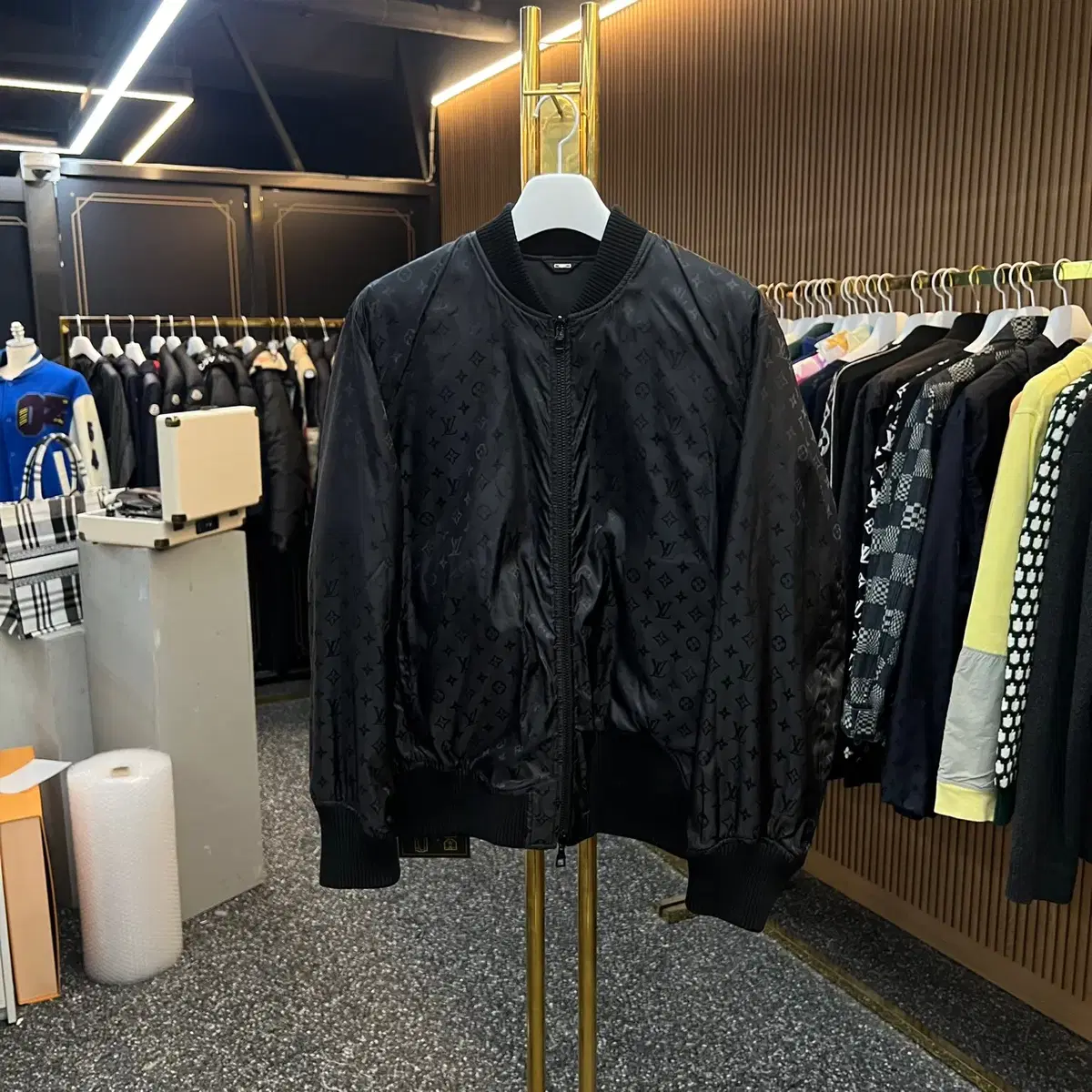 { Department store version } Louis Vuitton Monogram Reversible Leather Bomber Jacket