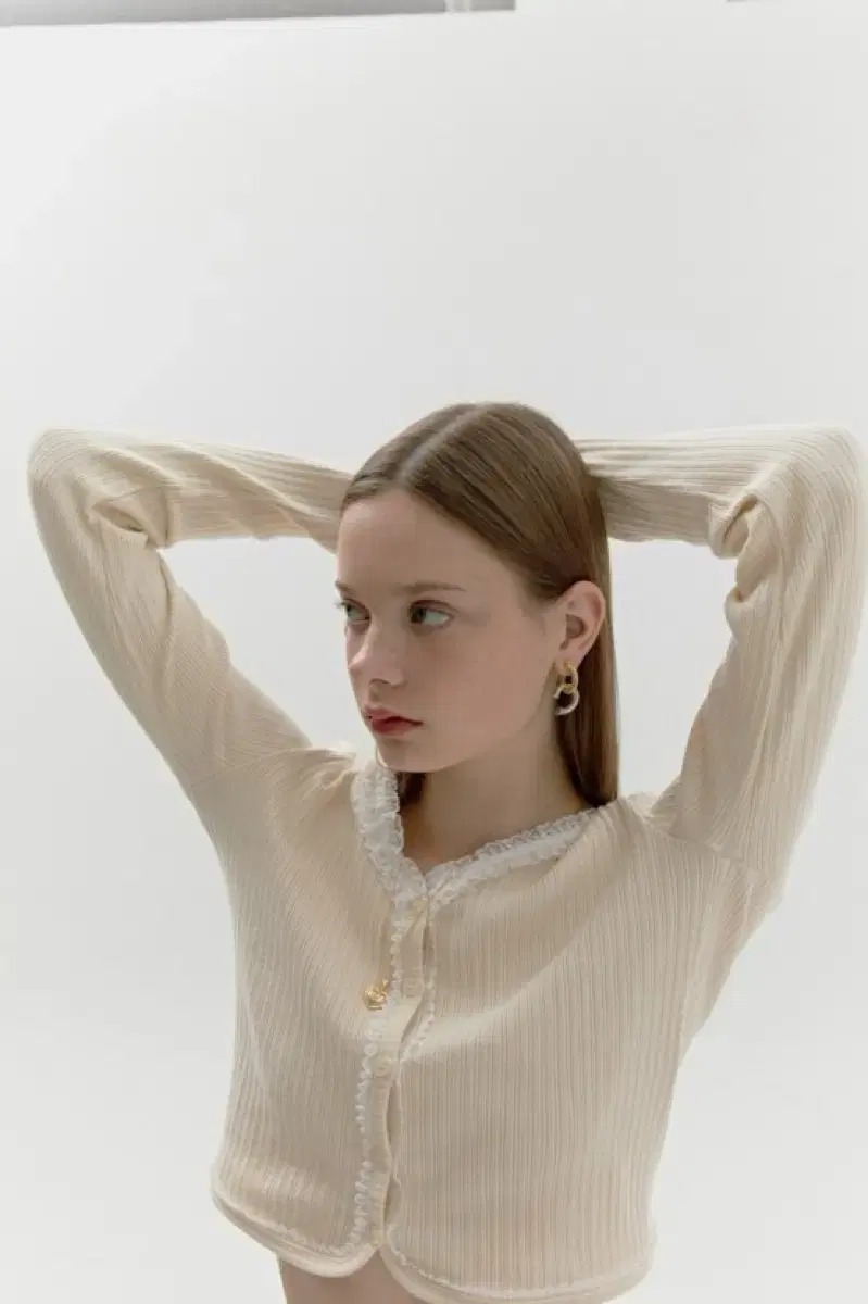 Soft Seoul Double Lace Cardigan Cream