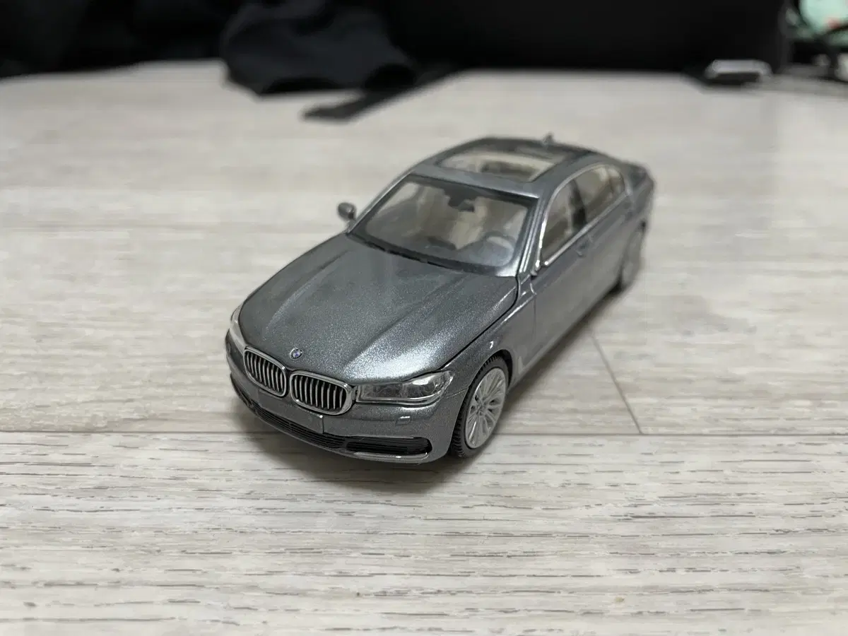 BMW 750Li 미니카 판매합니다