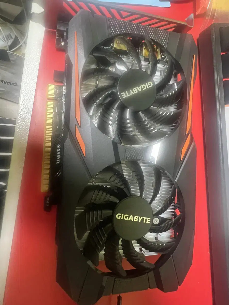 기가바이트 gtx1050 그래픽카드