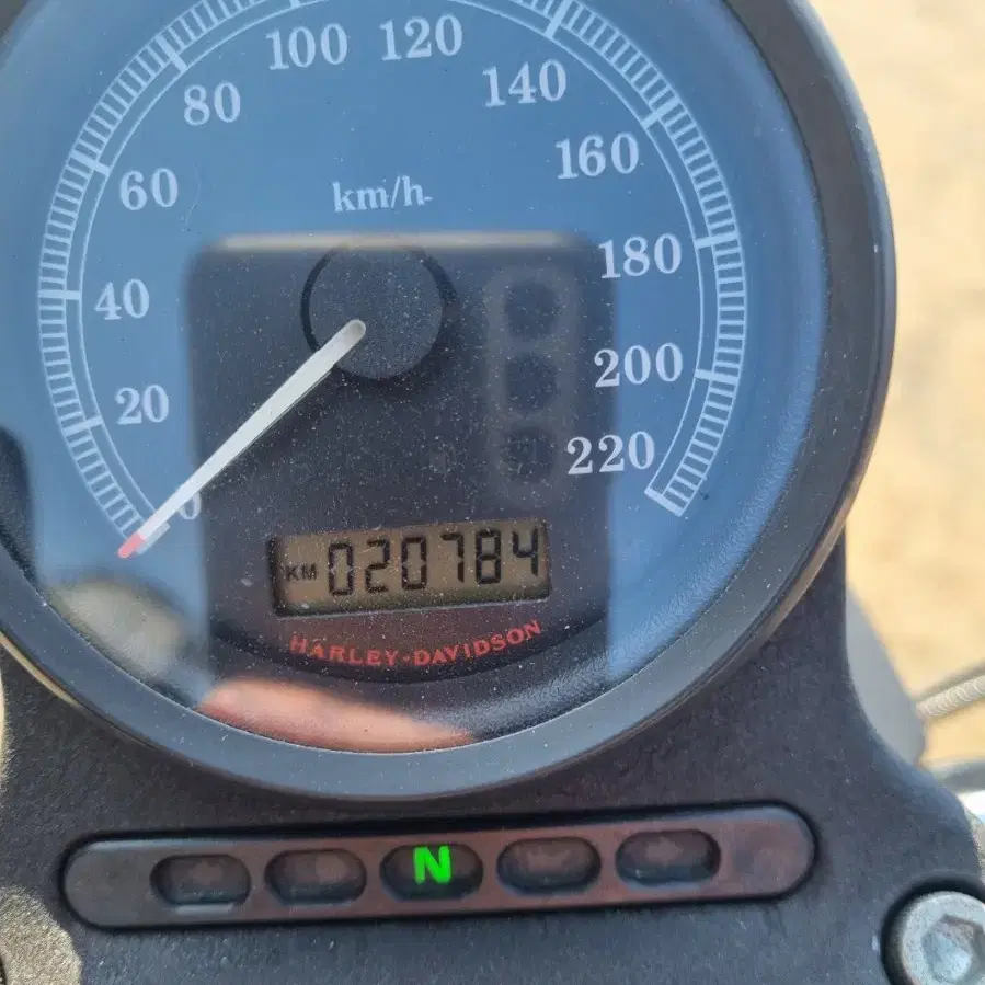 할리 아이언883 12년식 20800km 팝니다.상태 최상 순정.