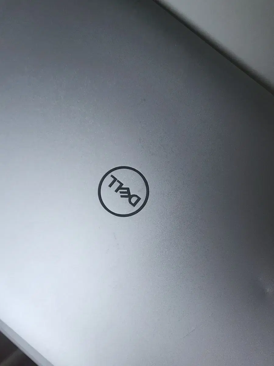 Dell XPS 15 9570 판매합니다