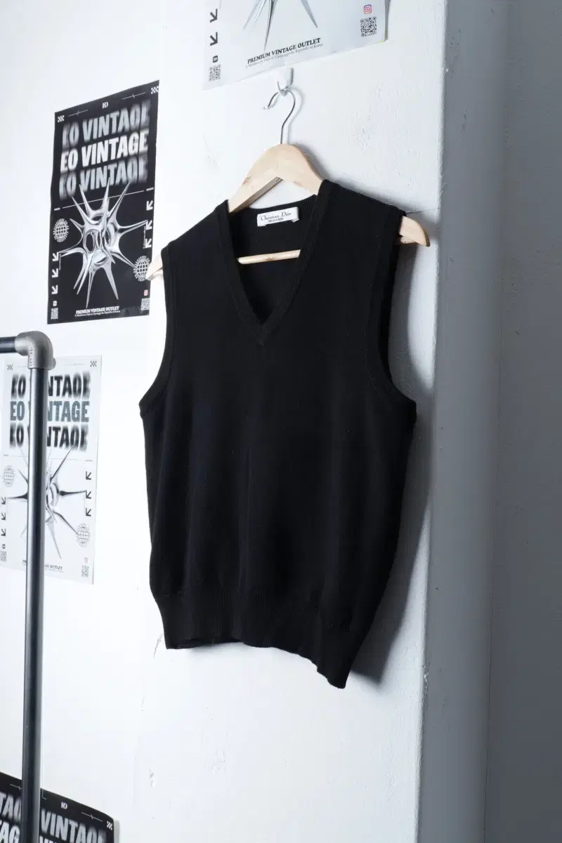 W(M) Christian Dior Knit Black Vest - 11876