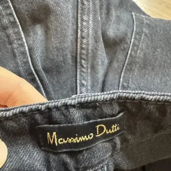 massimo dutti 마시모뚜띠 커브드 블랙데님