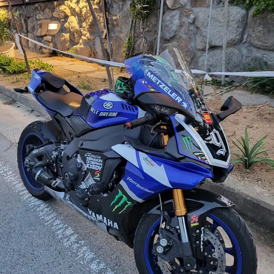 yzf r1