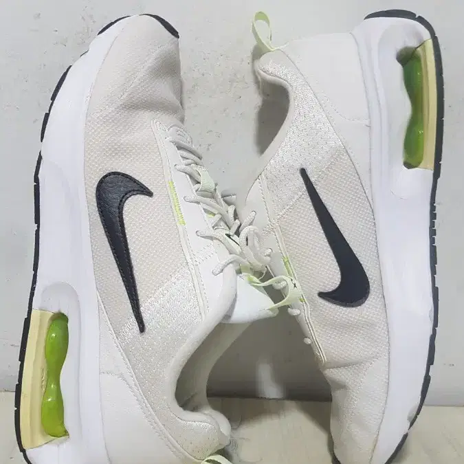 택포 265~270 A급 NIKE AIR-MAX 정품 인터락 쿠션 운동화