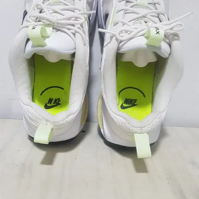 택포 265~270 A급 NIKE AIR-MAX 정품 인터락 쿠션 운동화