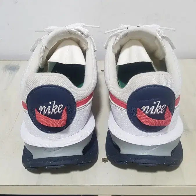 택포 260~265 A급 정품 NIKE AIR-MAX 경량 왕쿠션 운동화